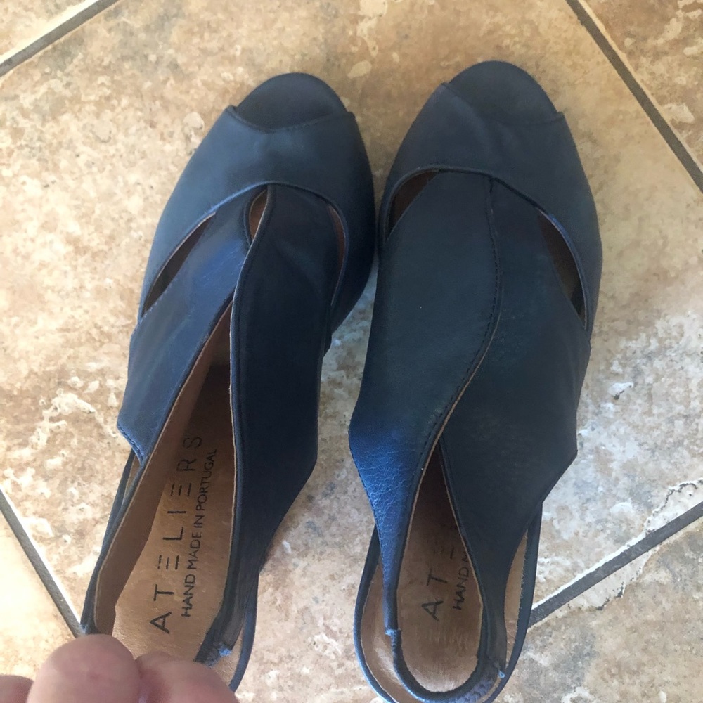 Ateliers, size 39 slate blue open-toed stylish heels.